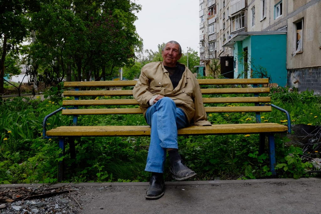 Serhii Yakovliev lost his left arm and right-hand thumb when shelling hit his apartment in the Saltivka neighbourhood on 3 March.