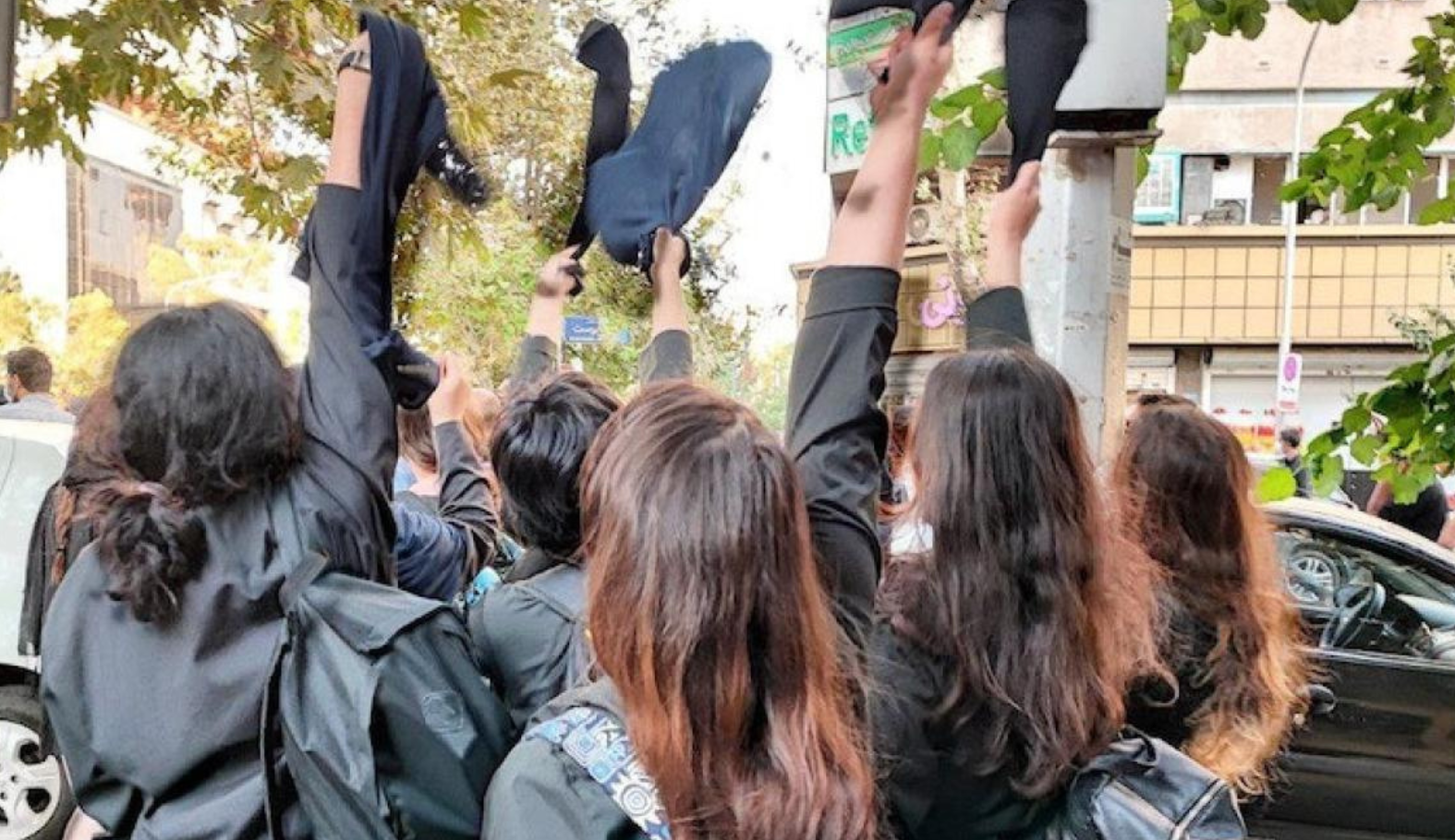 Iran: Draconian campaign to enforce compulsory veiling laws through  surveillance and mass car confiscations - Amnesty International