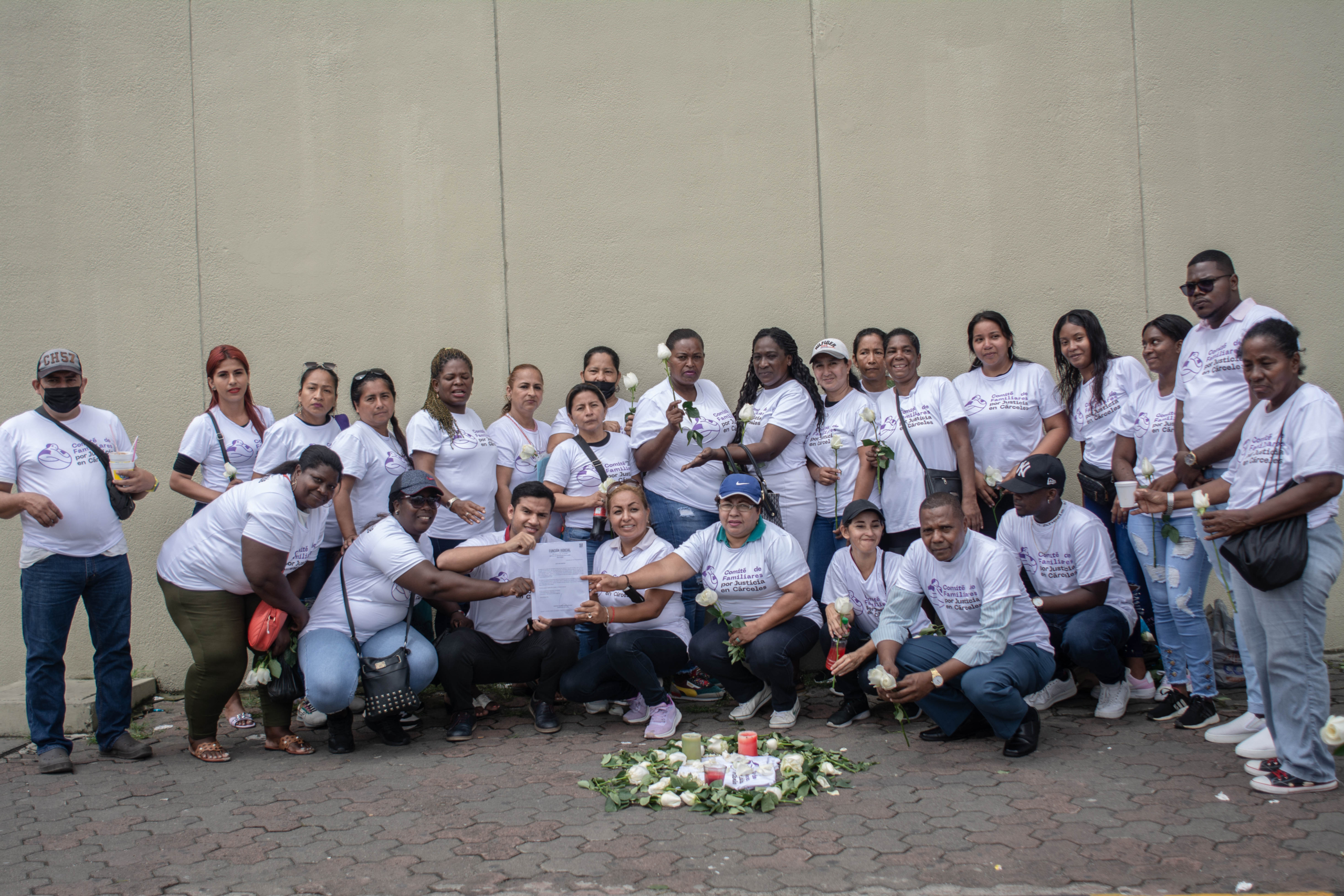 Members of the Committee of Relatives demanding integral reparation for prison massacres. Photo credit: Andres Loor, CDH Guayaquil