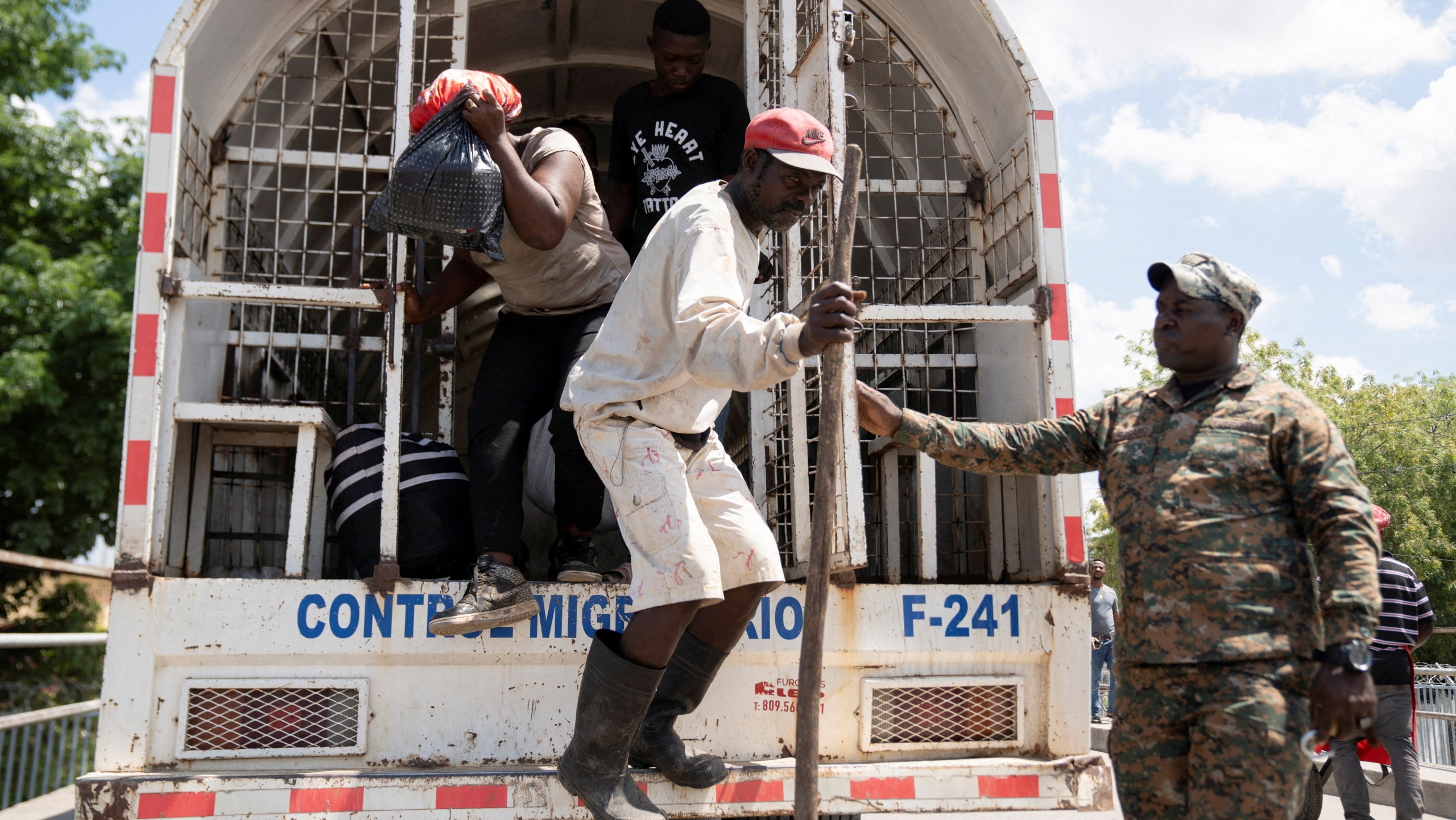 República Dominicana: Autoridades deben frenar políticas migratorias de  facto racistas - Amnistía Internacional