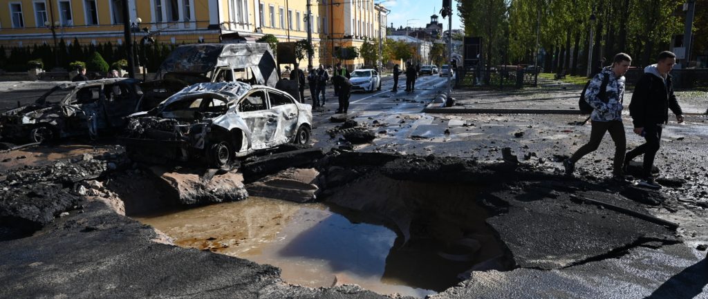 Russie/Ukraine. Les Frappes Russes Contre Kiev Et Plusieurs Villes En ...