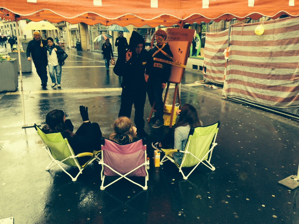 Les Jeunes Ouvrent La Voie Pour La Campagne Mon Corps Mes Droits