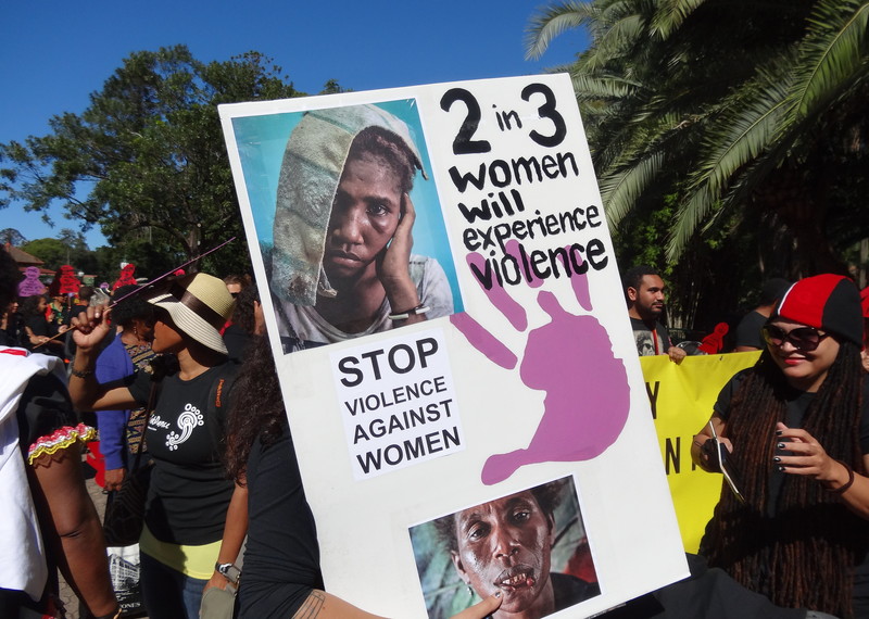 Des militants demandent au gouvernement d'agir pour mettre fin aux violences contre les femmes en Papouasie Nouvelle Guinée © Kate Schuetze/Amnesty International.