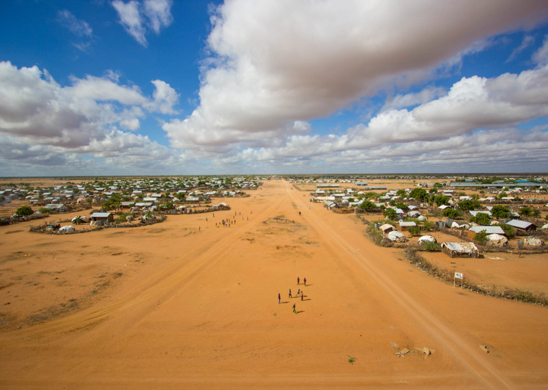 Le camp de réfugiés de Dadaab au Kenya a pu rester ouvert après une campagne mondiale d’Amnesty International et d’autres organisations. © Film Aid.